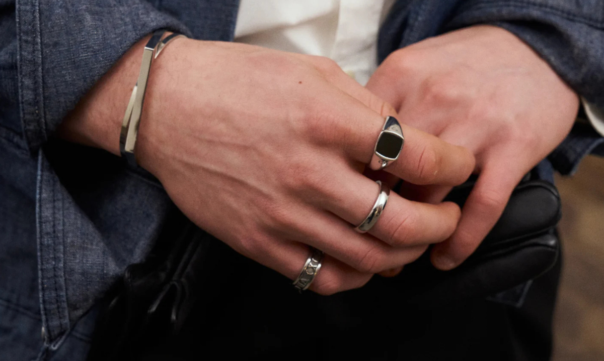 How to Clean Metal Jewellery: Tarnish, Oxidation and That Metallic Smell