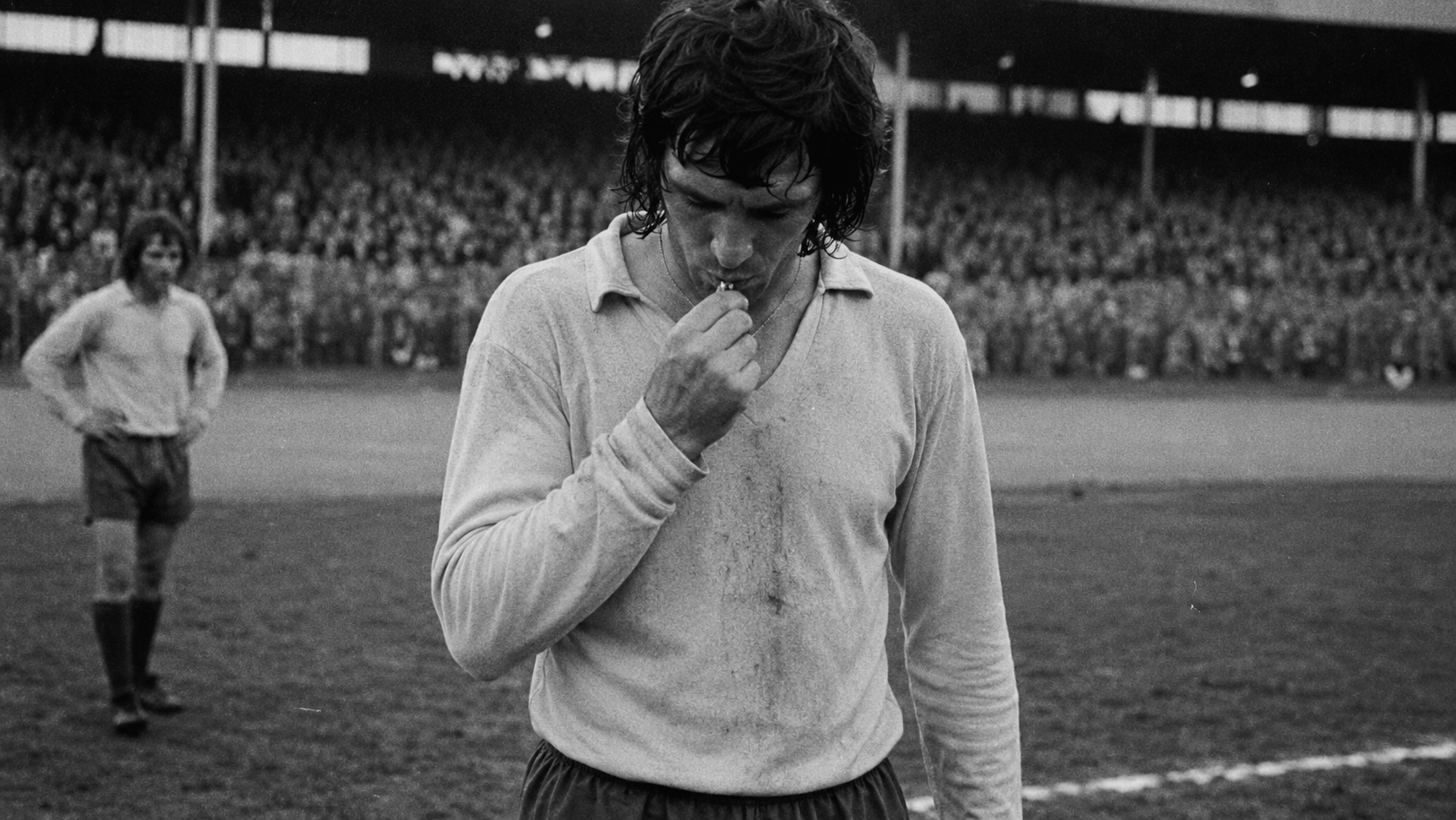 Should Jewellery Be Brought Back to the Pitch?
