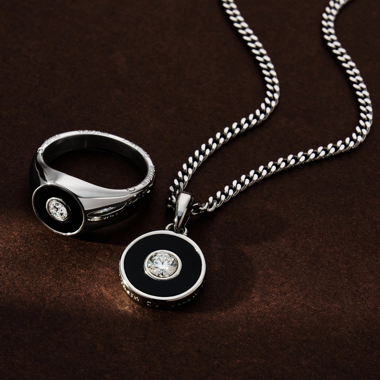 Onyx Round Gem Pendant (Silver)