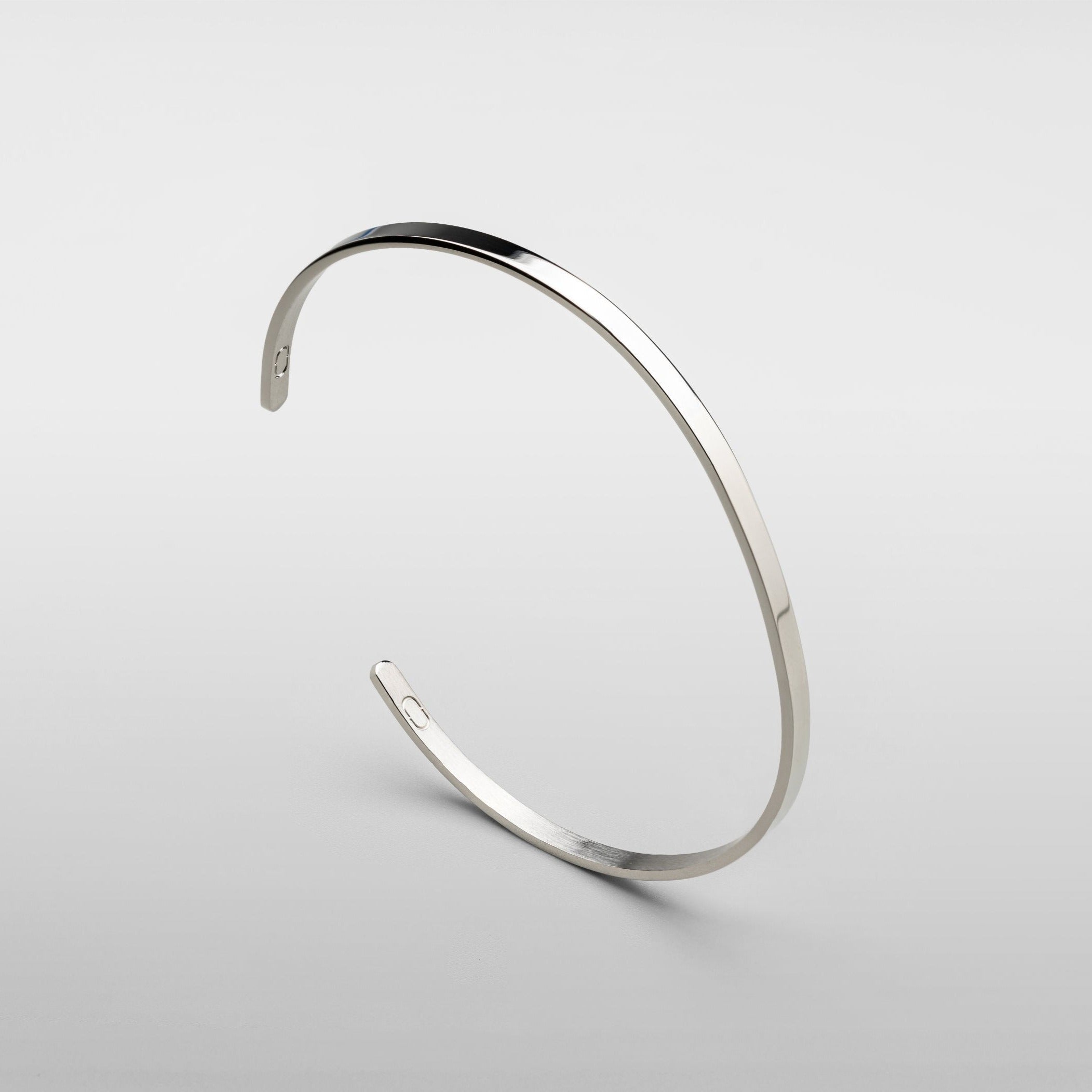送料関税込【CRAFTD London】CLASSIC CUFF 3mm☆(2色) 国内発送 SILVERCUFF.jpg?v=1712600644&