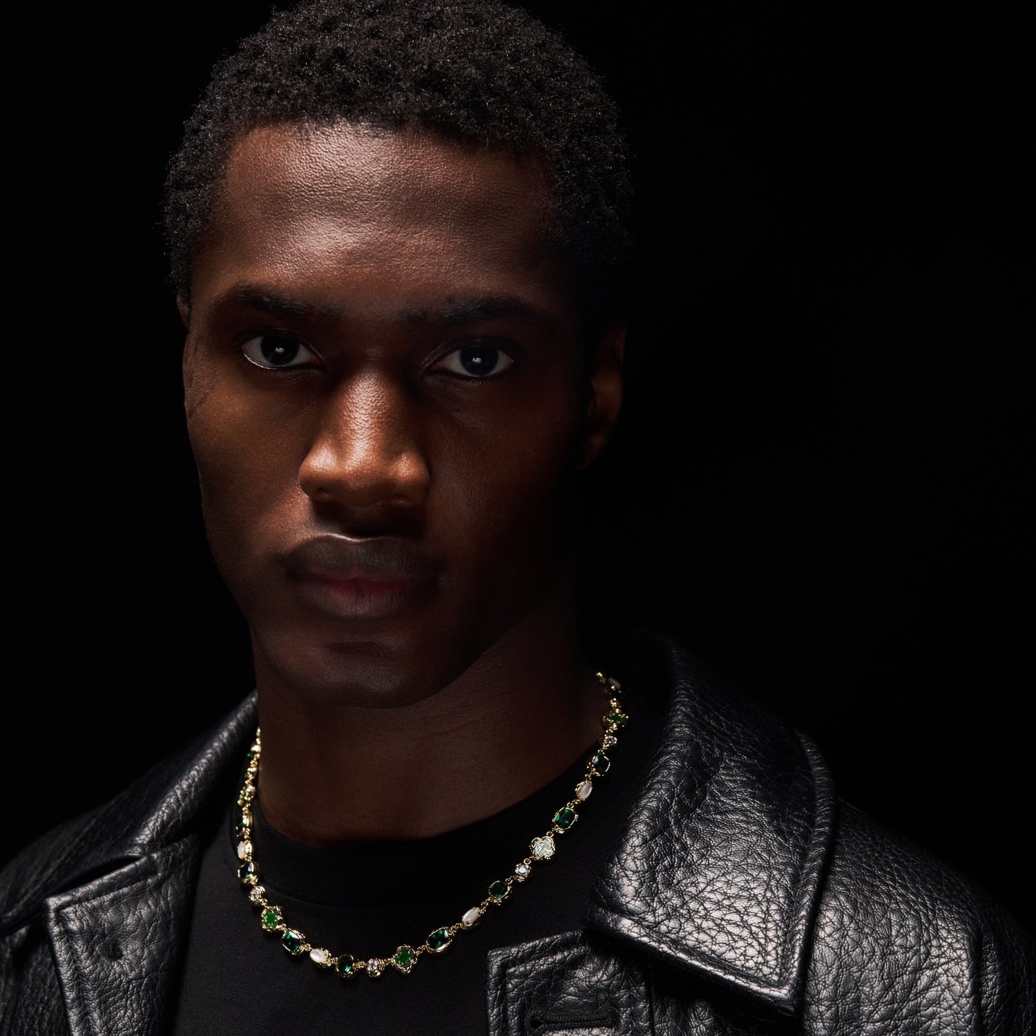 Melted Emerald Gemstone Necklace (Gold)