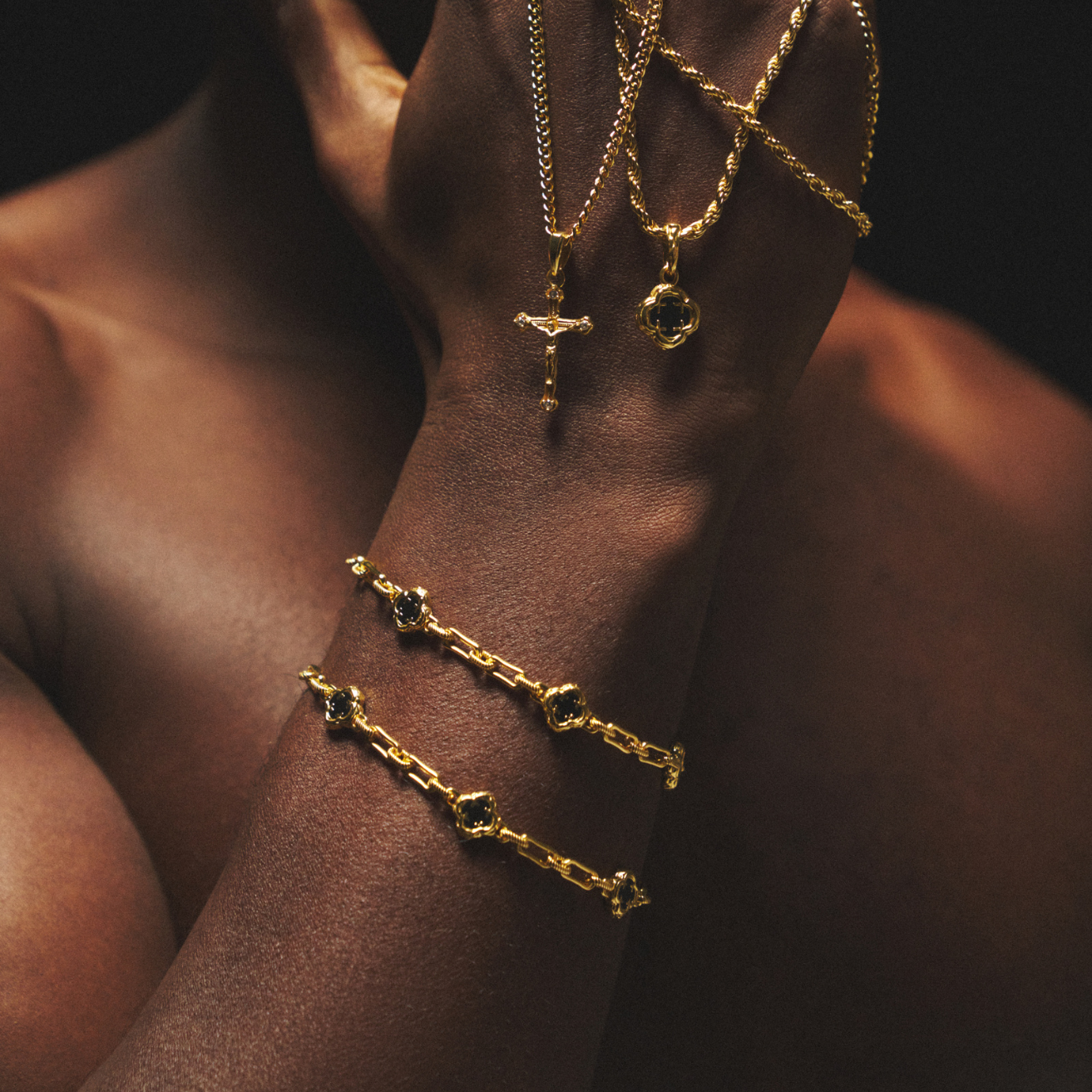 Melted Onyx Clover Stone Bracelet (18ct Gold) | Sterling Silver