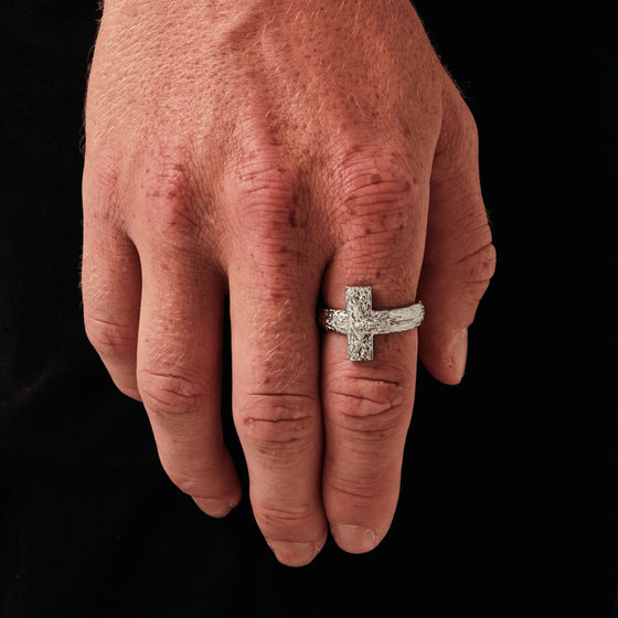 Crucifix Band Ring (Silver)