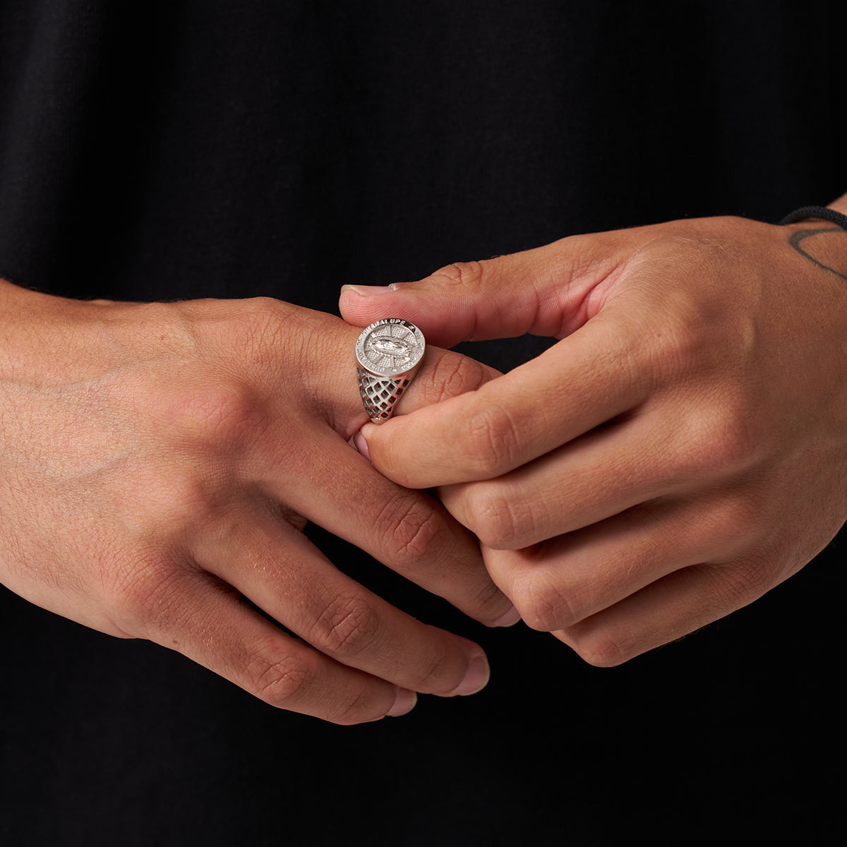 指輪・リング CRAFTD London Guadalupe Sovereign Ring Guadalupe Sovereign Ring (Silver)