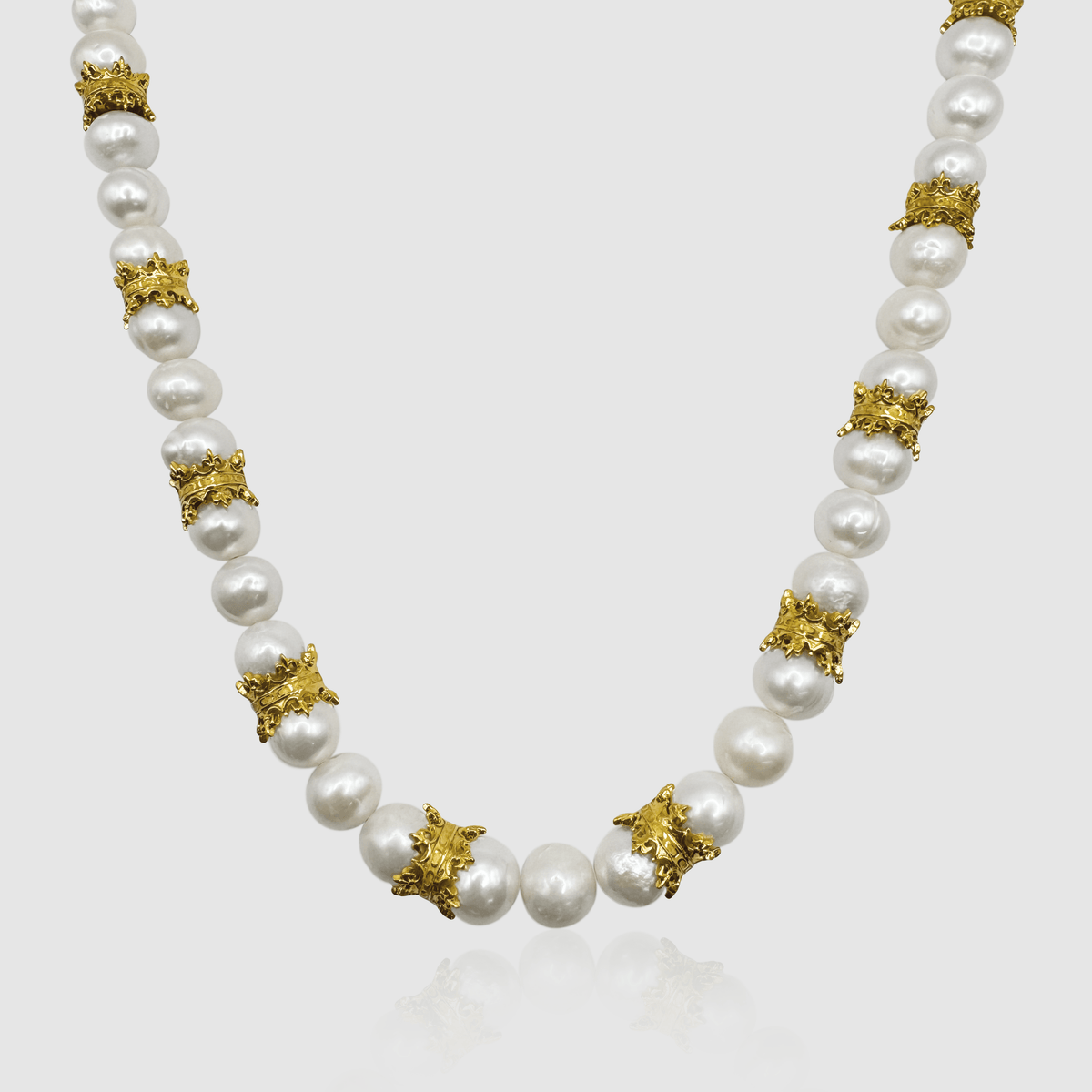 送税込【CRAFTD London】CROWN REAL PEARL NECKLACE (2色)国内発 CrownedPearls_Gold_Angle1.png?