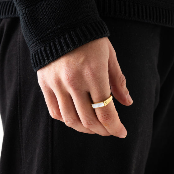 Anillo Sello de Piedra Rectangular Blanca (Oro)