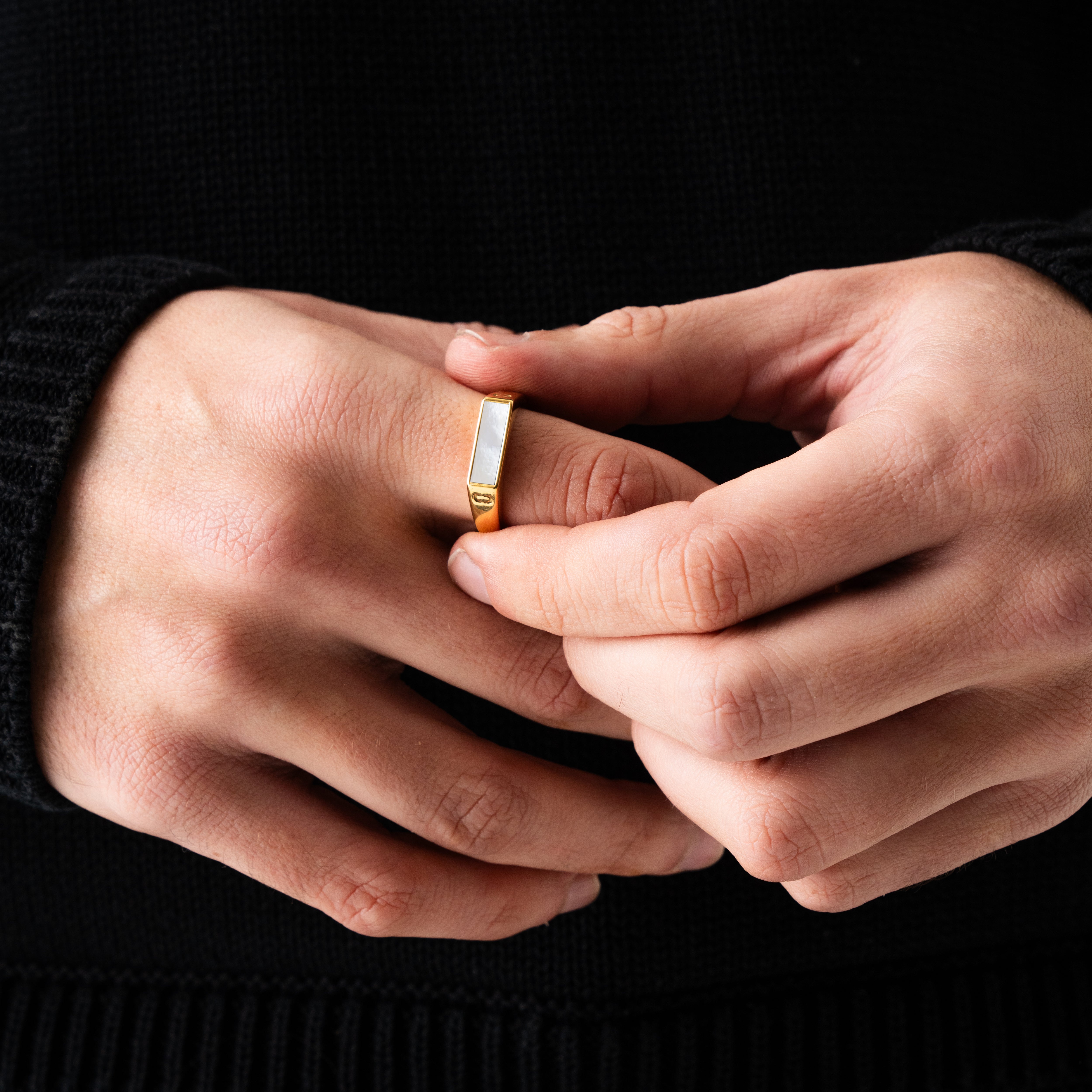 White Rectangle Stone Signet Ring (Gold)