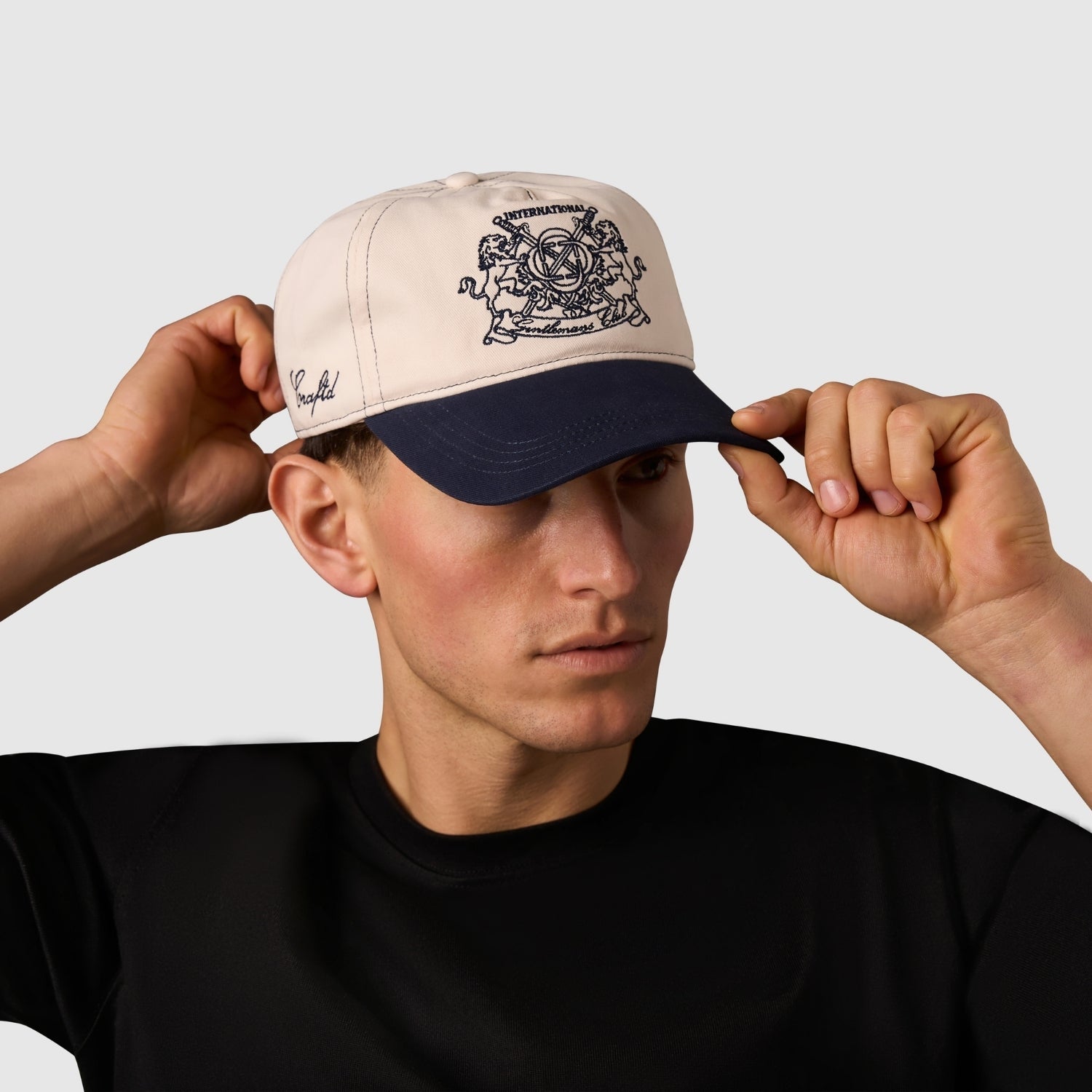Gentlemen's Club Cap (Cream/Navy)