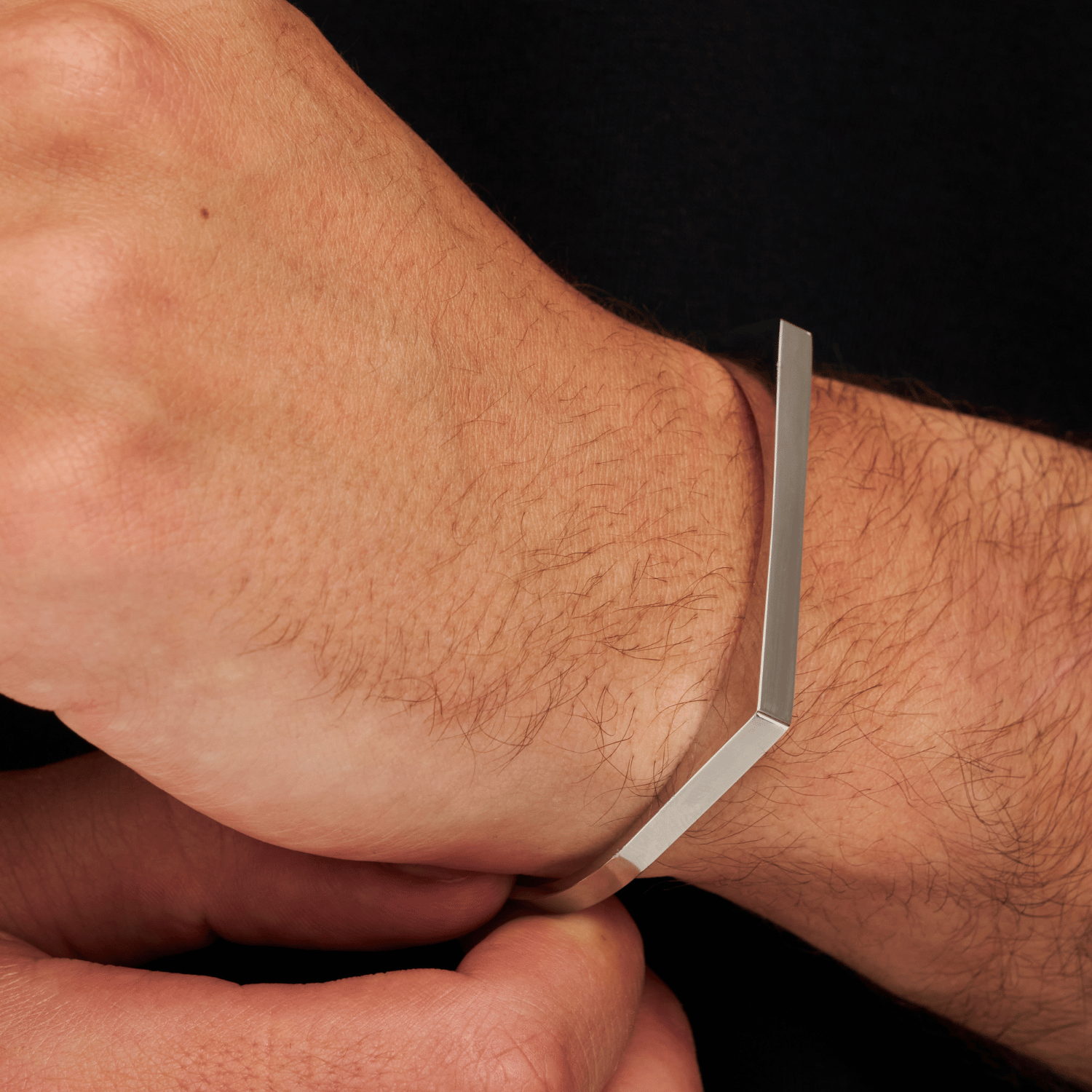 【CRAFTD London】RECTANGLE バングル 5mm 2色 Rectangle Bangle 5mm (Silver)