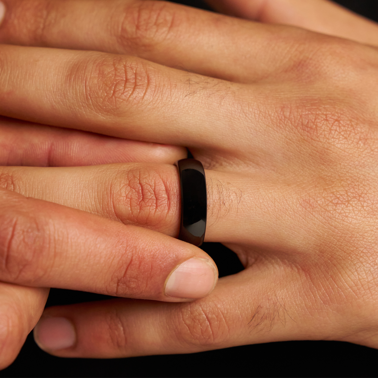 Rounded Wedding Ring (Black) 8mm
