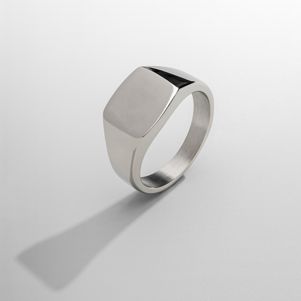 送料関税込【CRAFTD London】Square Signet Ring (2色) 国内発送 送料関税込【CRAFTD London】Square Signet Ring (2色) 国内発送