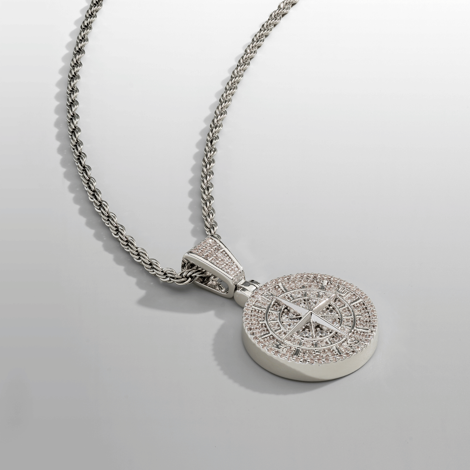 ベストセラー【CRAFTD London】Iced Compass Pendant ペンダント Silver Iced Compass Pendant | CRAFTD London