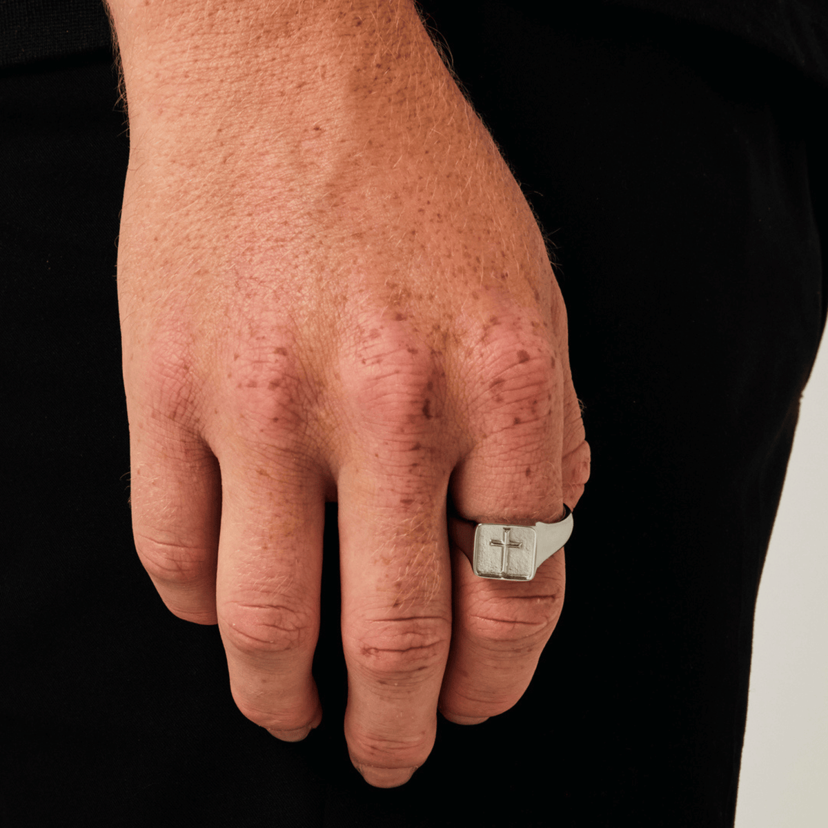 Cross Signet Ring (Silver)