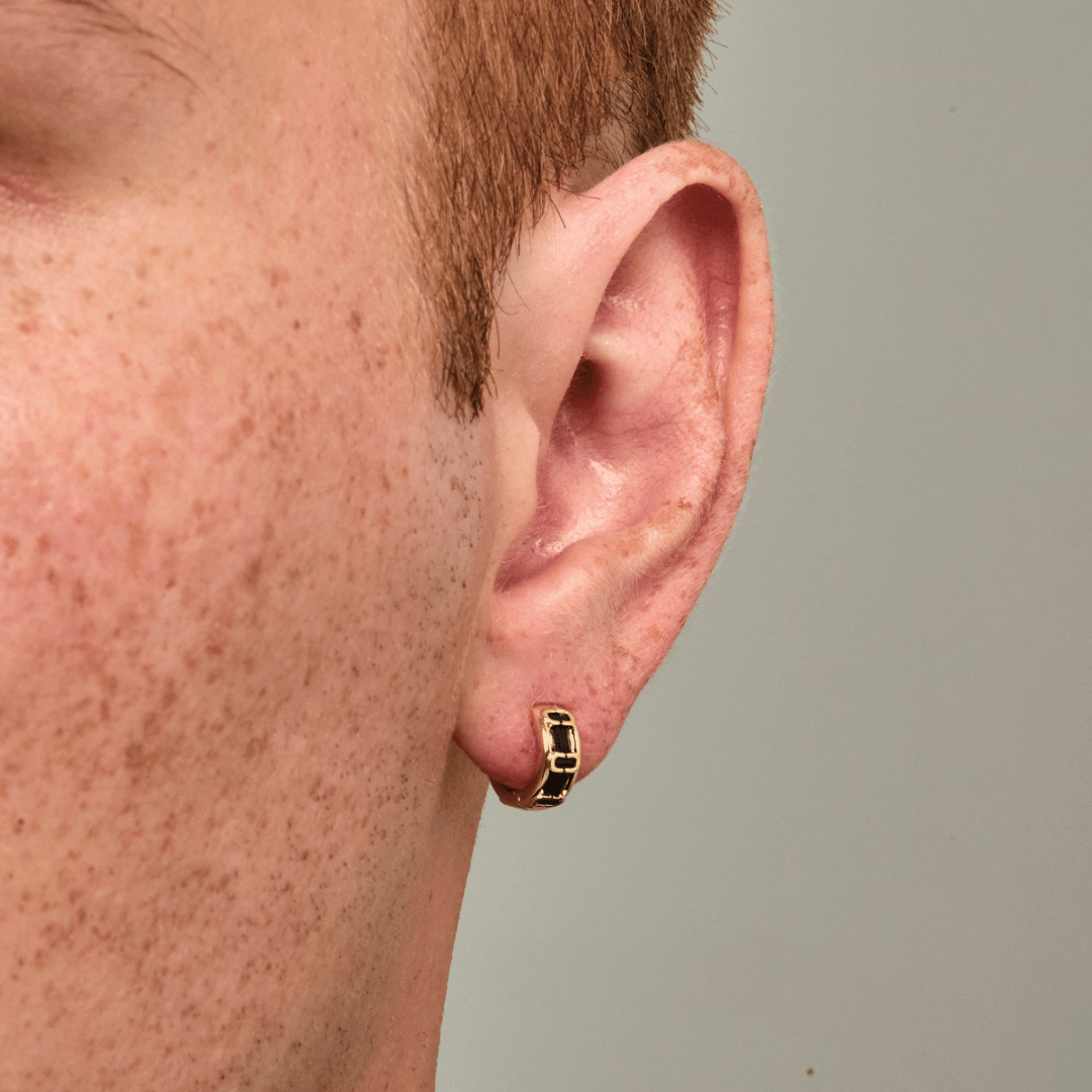 Onyx CD Hoop Earring (Gold)