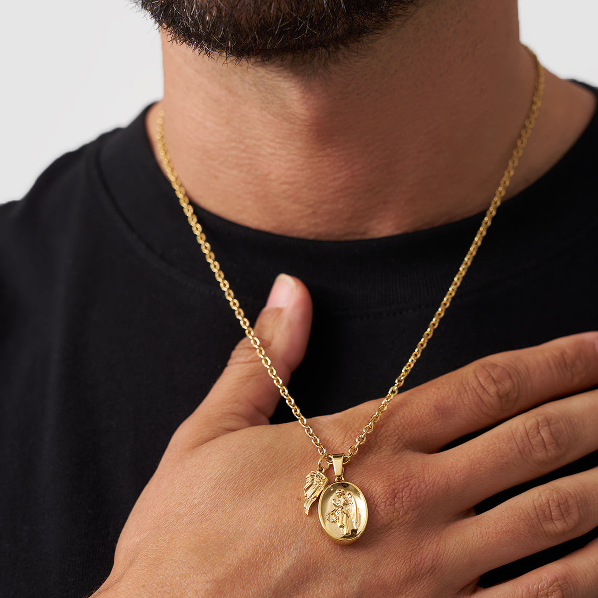 Nike Pendant (Gold)