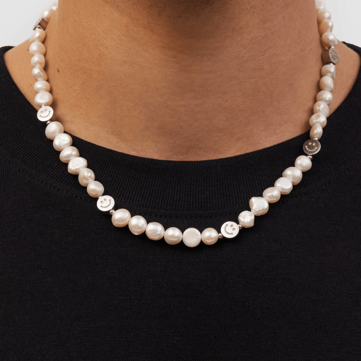 Smiley Real Pearl Necklace (Silver)