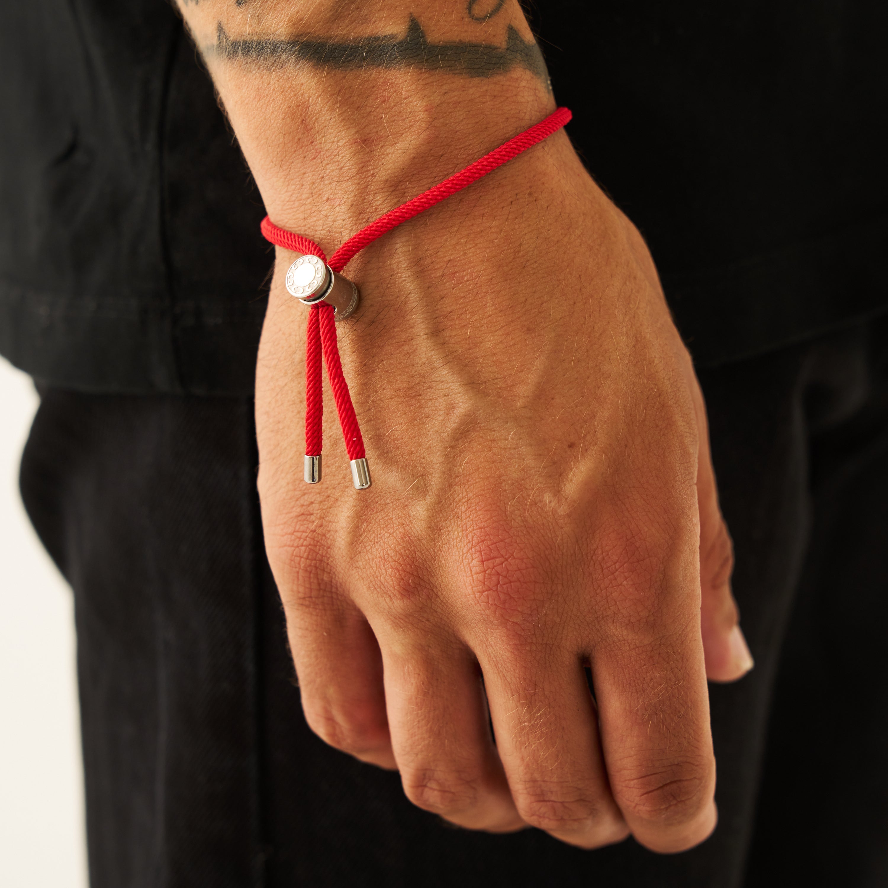 Bracelet à bascule en cordon rouge (argent)