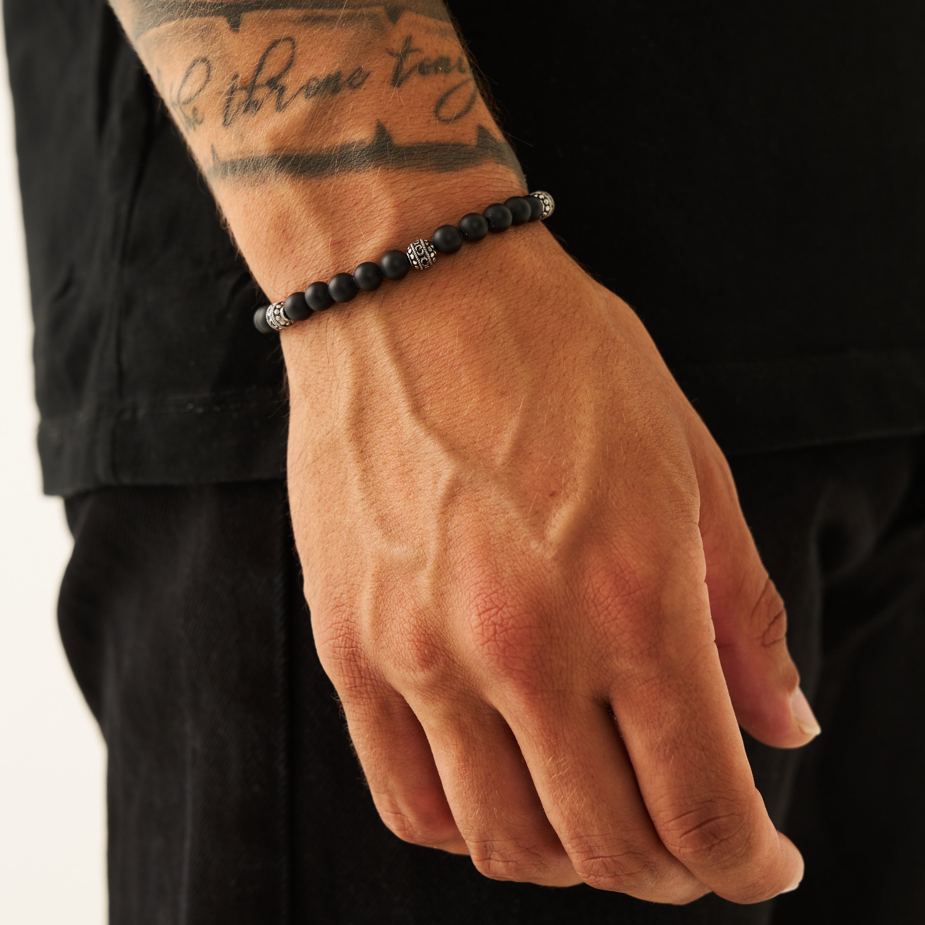 CRAFTDLondon クラフトロンドン STONE BEADED BRACELET 5MM Matte Black Onyx Bead Bracelet (Gold)