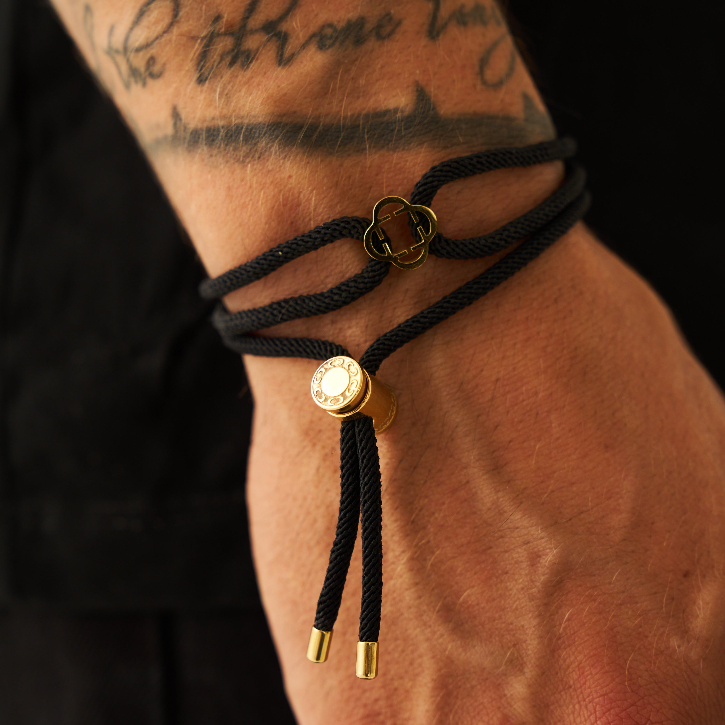 Bracelet à bascule en cordon noir (or)