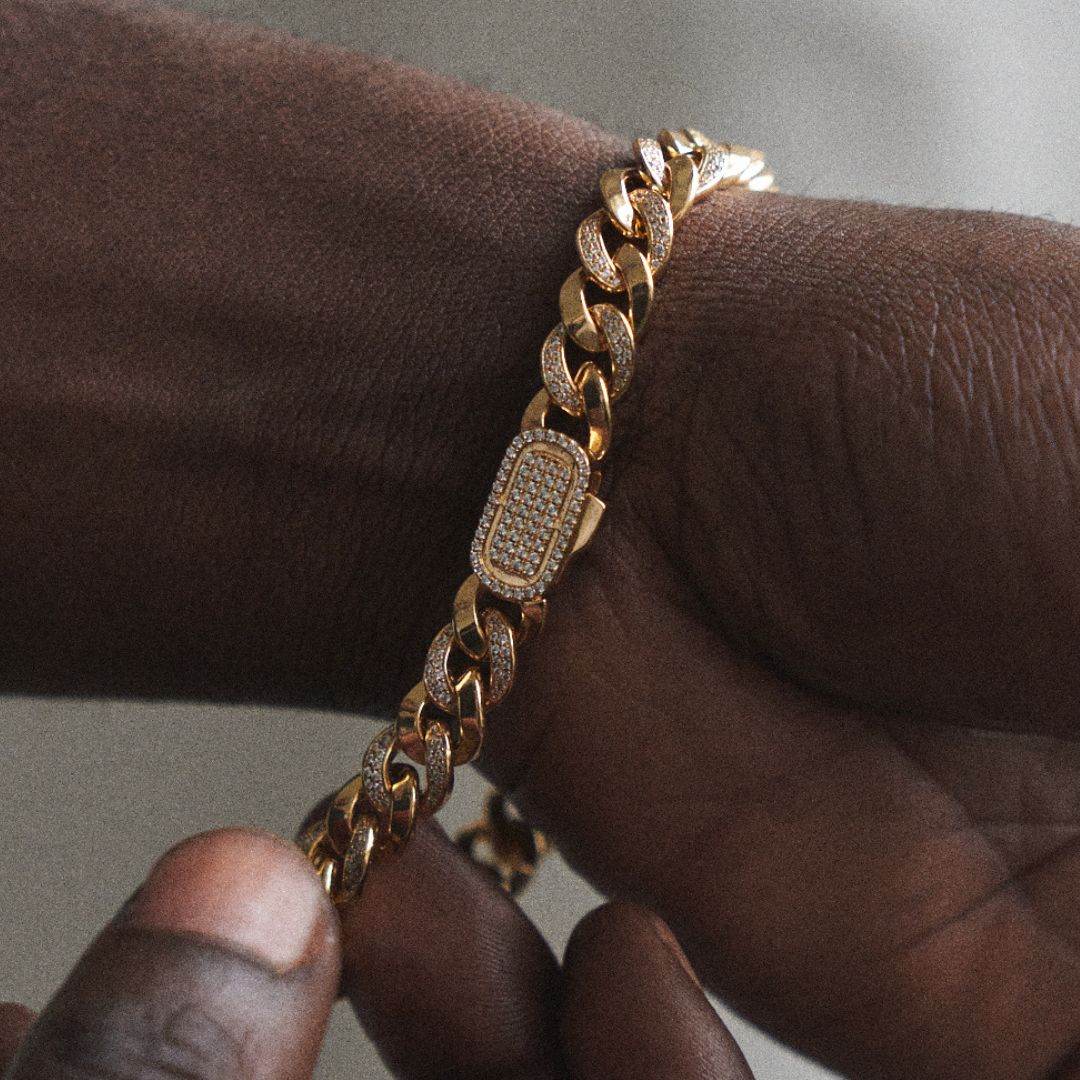【CRAFTD London】 クラフトロンドン HALF ICED CUBAN BRACELET 8mm Miami Iced Diamond Cuban Link Bracelet - 18k Gold