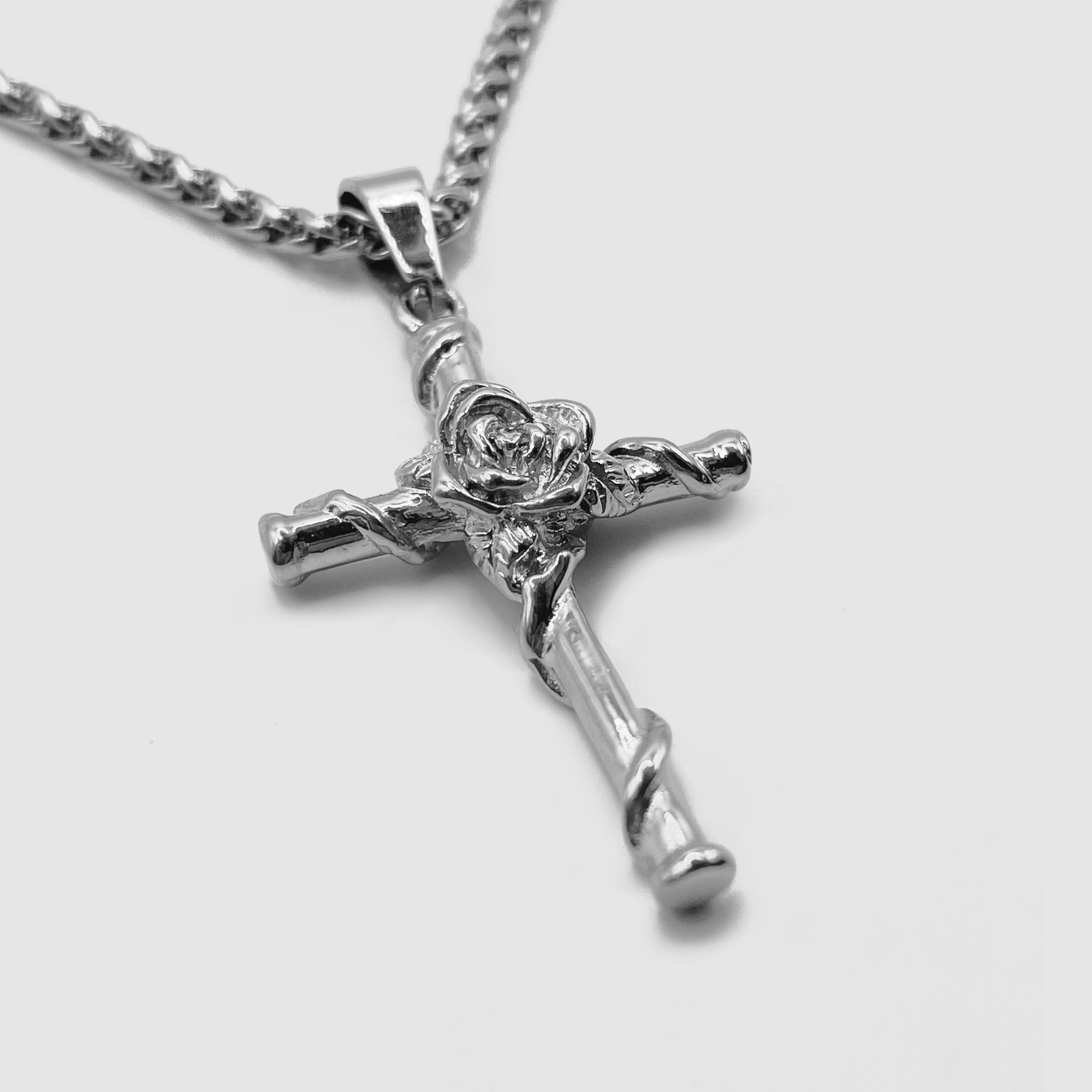 日本未入荷 CRAFTD London ROSE Silver Rose Cross Necklace | CRAFTD London