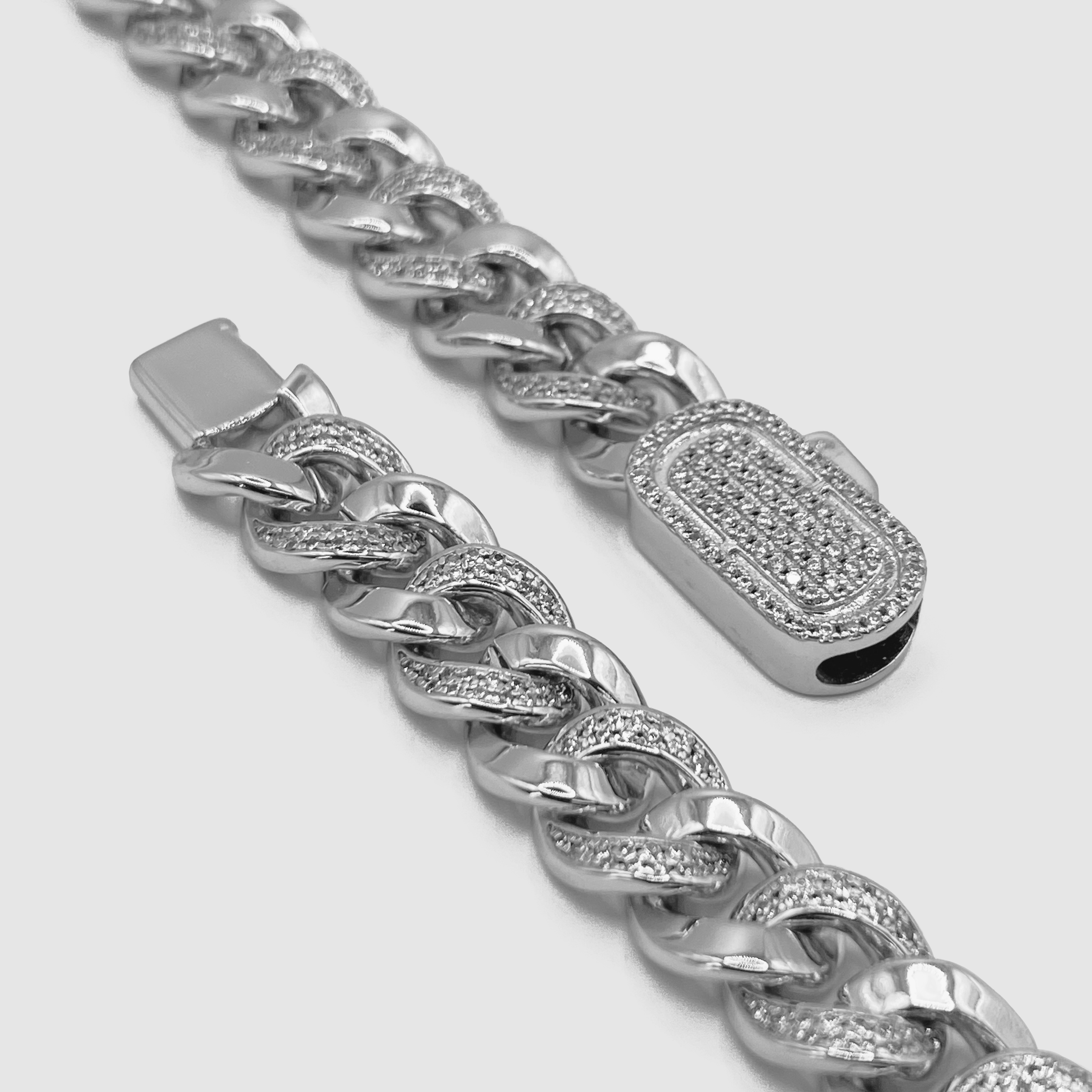 【CRAFTD London】HALF ICED CUBAN ブレスレット 8mm 2色 8mm Iced Diamond Miami Cuban Link Bracelet - Silver | CRAFTD