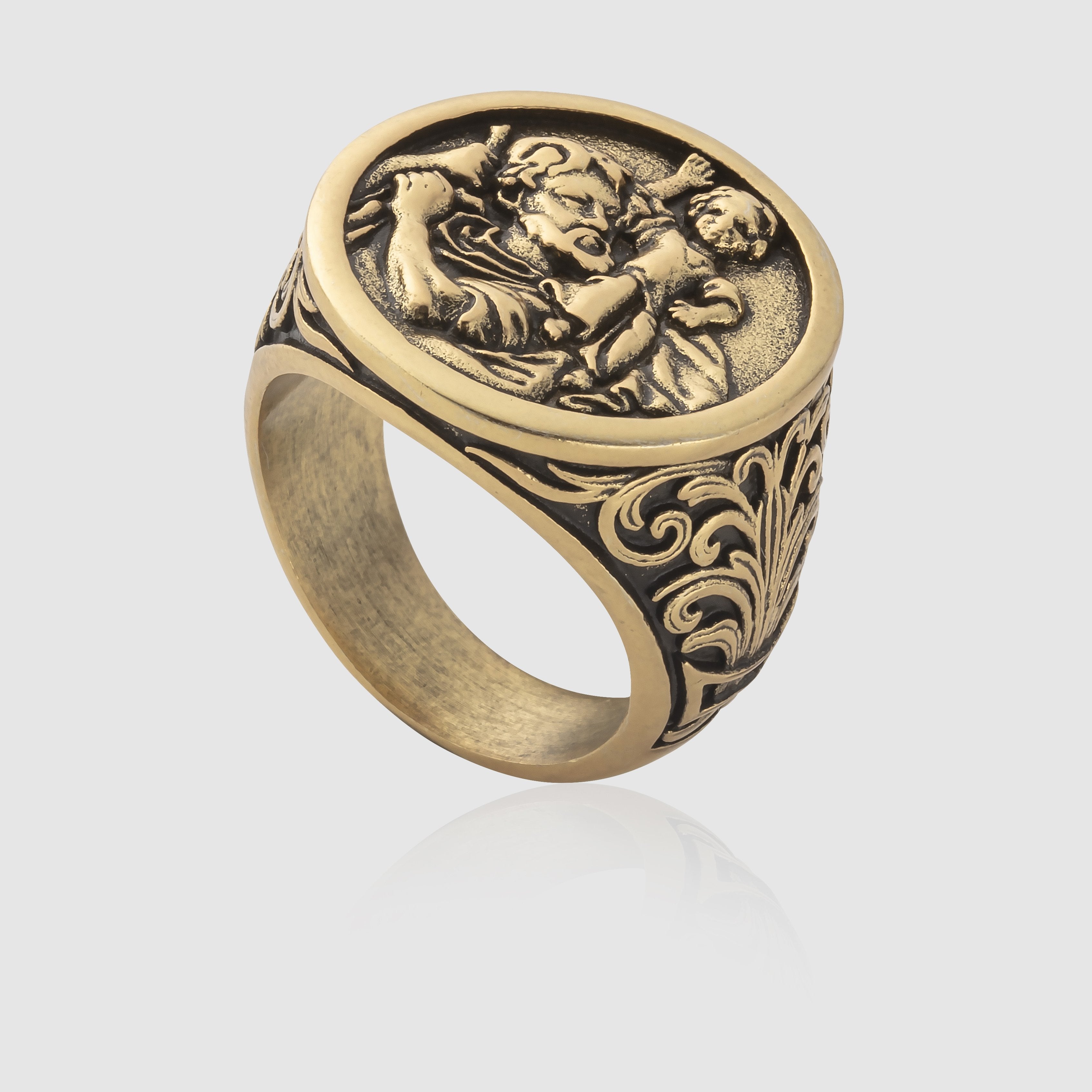 St Christopher Detail Scroll Sovereign Ring